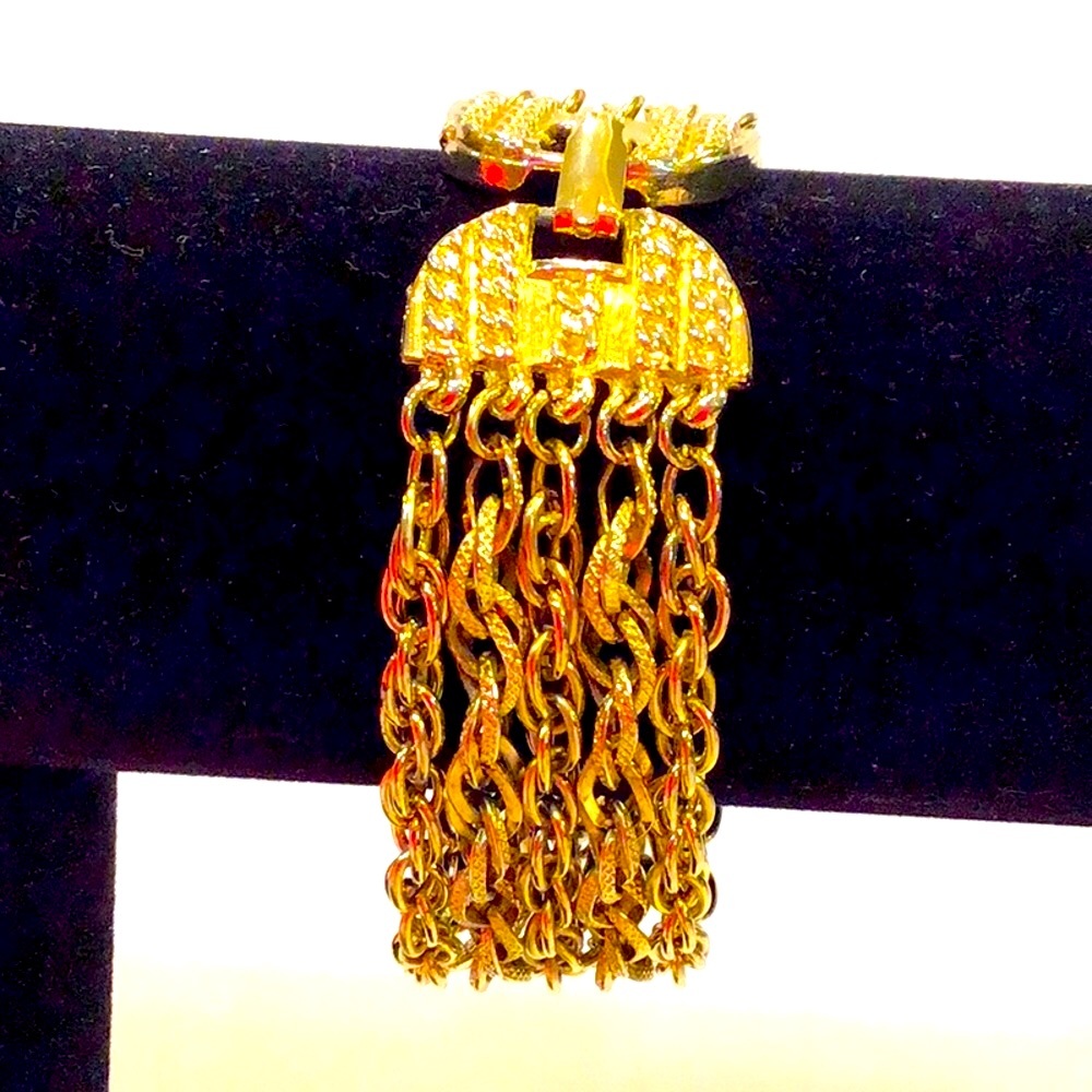 Golden 5 chain bracelet pretty & unique